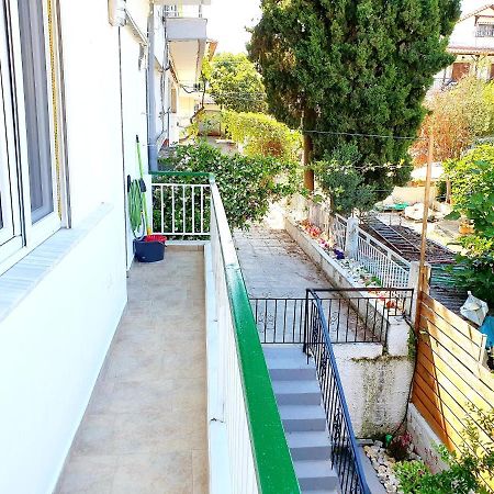 Cozy & Cool Apartment N1 30M From Sea Nea Kallikrateia Exterior photo