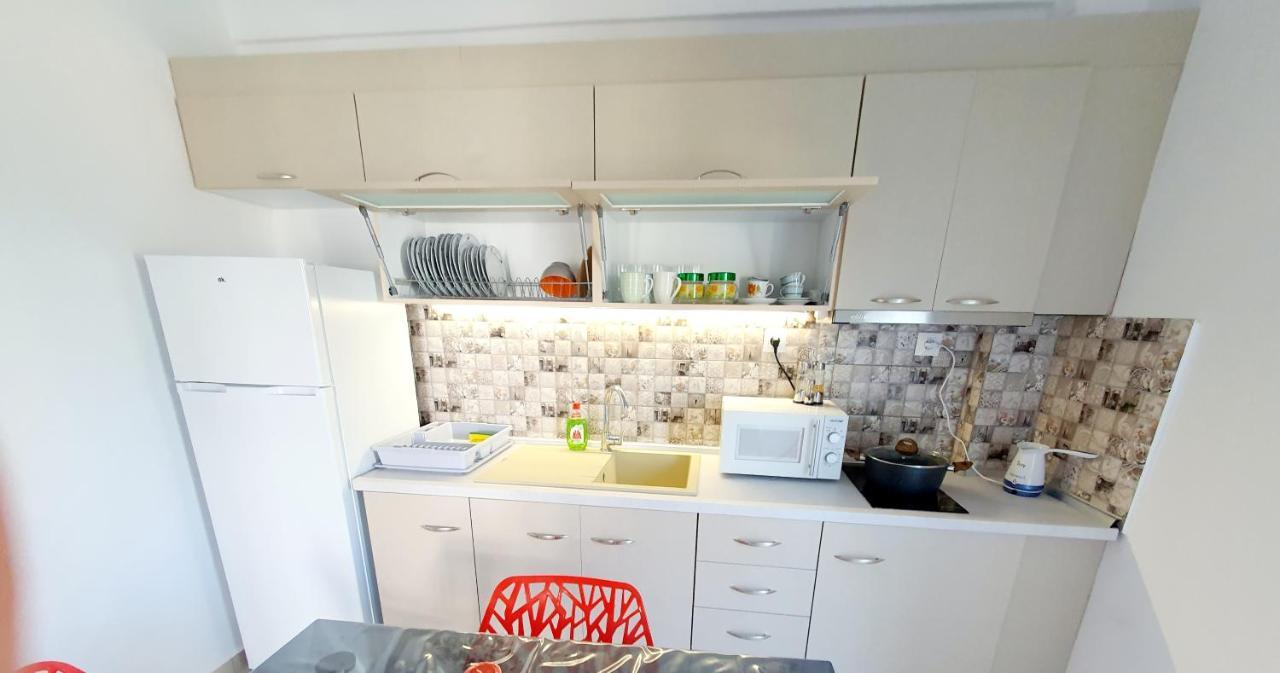 Cozy & Cool Apartment N1 30M From Sea Nea Kallikrateia Exterior photo