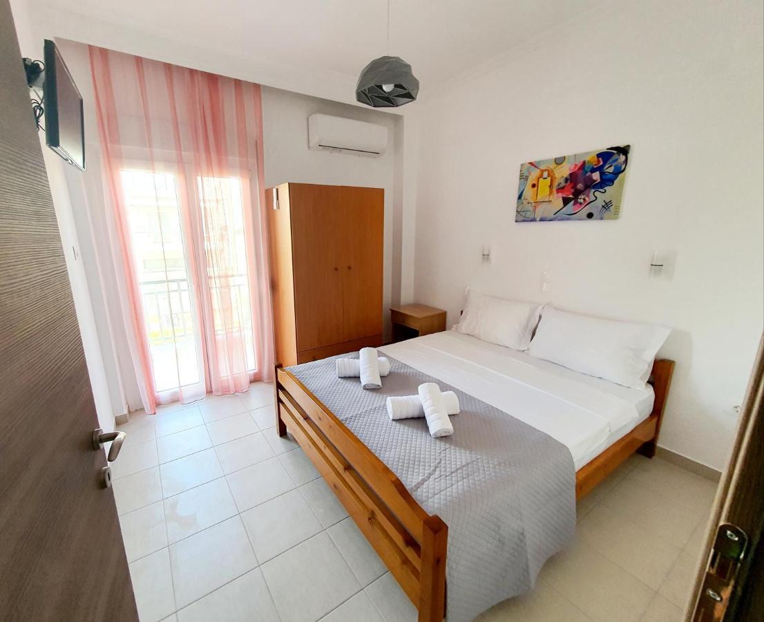 Cozy & Cool Apartment N1 30M From Sea Nea Kallikrateia Exterior photo